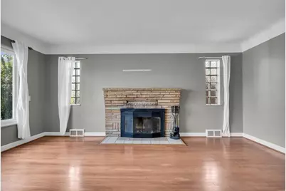 22400 Petersburg Avenue, Eastpointe, MI 48021 - Photo 6