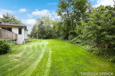 5104 152nd Avenue, West Olive, MI 49460 - Photo 4