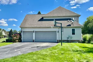 12868 Burgandy Dr, South Lyon, MI 48178 - Photo 6