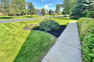 12868 Burgandy Dr, South Lyon, MI 48178 - Photo 10