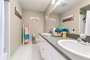 56360 Kirkridge Trail, Shelby Twp, MI 48316 - Photo 16