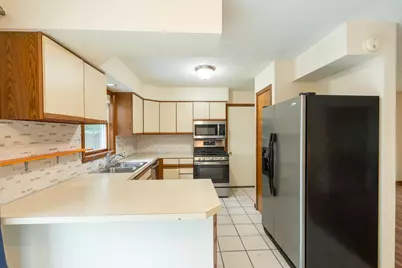 890 Gabrielle Court NE, Grand Rapids, MI 49505 - Photo 12
