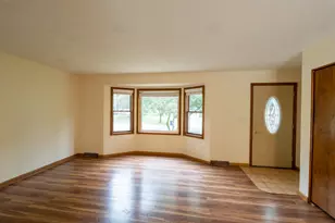 890 Gabrielle Ct NE, Grand Rapids, MI 49505 - Photo 8