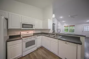 6261 Maplehurst Dr, Ypsilanti, MI 48197 - Photo 12