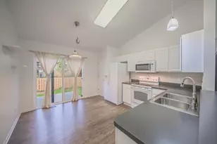6261 Maplehurst Dr, Ypsilanti, MI 48197 - Photo 10