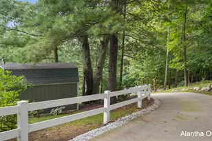 18443 Iroquois Dr, Spring Lake, MI 49456 - Photo 2