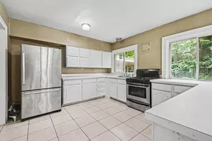 319 Aurora St SE, Grand Rapids, MI 49507 - Photo 6