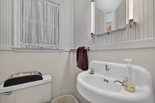 421 Elizabeth St, Albion, MI 49224 - Photo 22