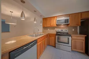 672 Greenhills Dr, Ann Arbor, MI 48105 - Photo 6