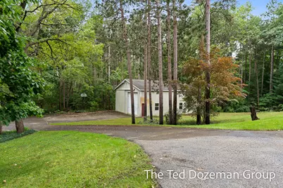 16565 Greenly Street, Holland, MI 49424 - Photo 4