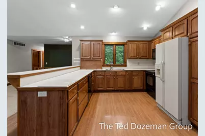 16565 Greenly Street, Holland, MI 49424 - Photo 12