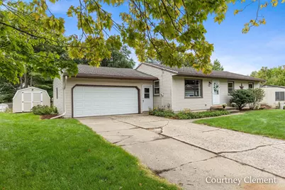 5108 Pleasant Creek Avenue NE, Comstock Park, MI 49321 - Photo 2
