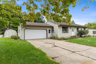 5108 Pleasant Creek Ave NE, Comstock Park, MI 49321 - Photo 2