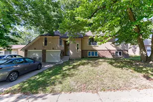2435-2437 Edgewood Ave SE, Grand Rapids, MI 49546 - Photo 1