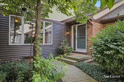2285 Radcliff Circle SE, Grand Rapids, MI 49546 - Photo 2