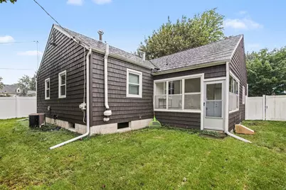 724 Crescent Road, Jackson, MI 49203 - Photo 2