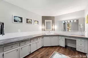 1160 Harbor Point Dr, Muskegon, MI 49441 - Photo 30