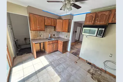 22620 Stephens Street, Saint Clair Shores, MI 48080 - Photo 10