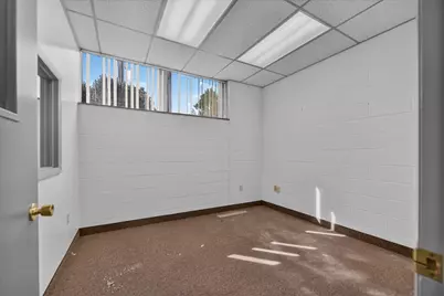 950 W Monroe Street #G200, Jackson, MI 49202 - Photo 12