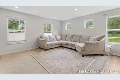 734 E 8th Street, Holland, MI 49423 - Photo 22