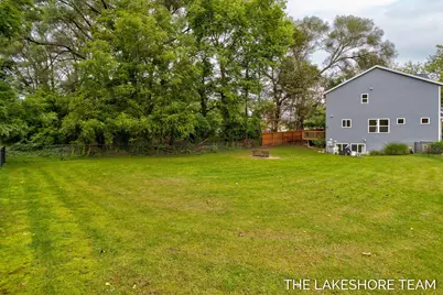 734 E 8th Street, Holland, MI 49423 - Photo 8