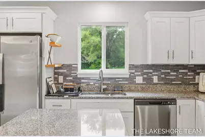 734 E 8th Street, Holland, MI 49423 - Photo 30