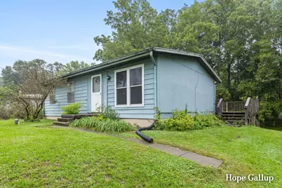 2648 Walnut Drive, Ionia, MI 48846 - Photo 2