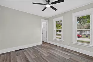 1009 Adams St SE, Grand Rapids, MI 49507 - Photo 14