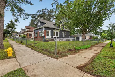 1009 Adams Street SE, Grand Rapids, MI 49507 - Photo 2