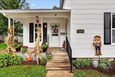 124 Washington Street, Sparta, MI 49345 - Photo 4