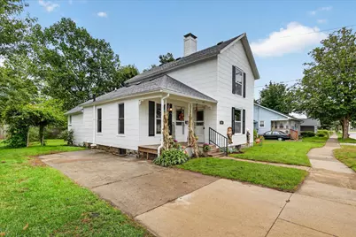124 Washington Street, Sparta, MI 49345 - Photo 2