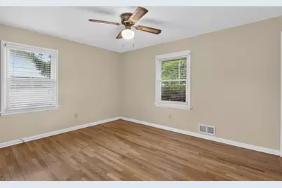 2400 Smiley Way, Jackson, MI 49203 - Photo 14
