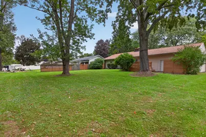 2400 Smiley Way, Jackson, MI 49203 - Photo 32
