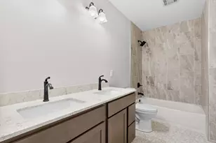 135 Golf View Dr, Plainwell, MI 49080 - Photo 32