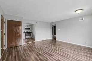25325 Shiawassee Cir, Southfield, MI 48033 - Photo 6