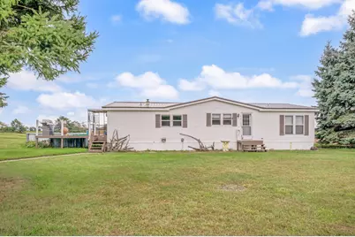 10010 S Beech Avenue, Howard City, MI 49329 - Photo 2