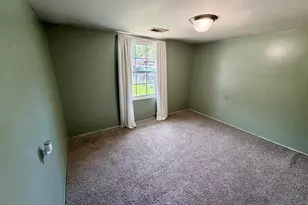 819 S Prospect Ct, Watervliet, MI 49098 - Photo 20