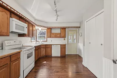 2020 Lafayette Avenue NE, Grand Rapids, MI 49505 - Photo 4