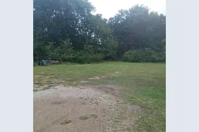 138 Bradford Road, Benton Harbor, MI 49022 - Photo 2