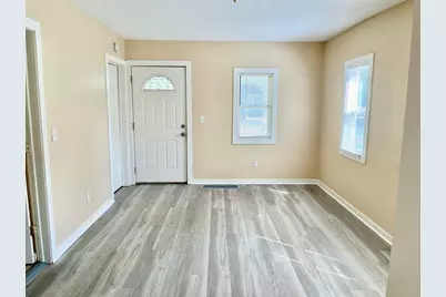 2025 De Hoop Avenue SW, Wyoming, MI 49509 - Photo 6
