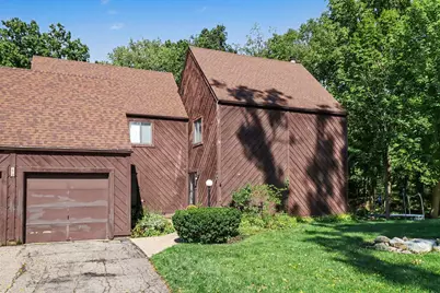 279 Fairway Court, Plainwell, MI 49080 - Photo 2