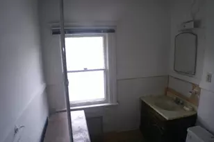 132 Wall St, Jackson, MI 49203 - Photo 6