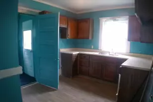132 Wall St, Jackson, MI 49203 - Photo 4