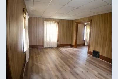 132 Wall Street, Jackson, MI 49203 - Photo 2