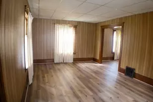 132 Wall St, Jackson, MI 49203 - Photo 2