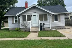 208 N Jackson St, Spring Lake, MI 49456 - Photo 2