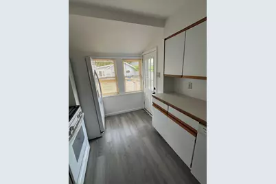 208 N Jackson Street, Spring Lake, MI 49456 - Photo 8