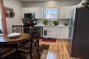 307 Perry St, Albion, MI 49224 - Photo 8