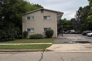 75 S Liberty St, Belleville, MI 48111 - Photo 2