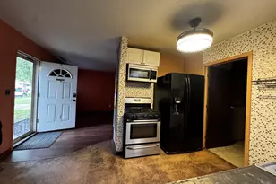 19606 Opal St, Clinton Twp, MI 48035 - Photo 8